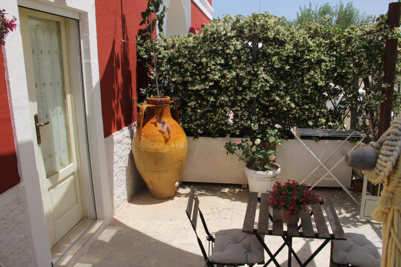 Masseria Trulli Sull'Aia Cisternino Luaran gambar