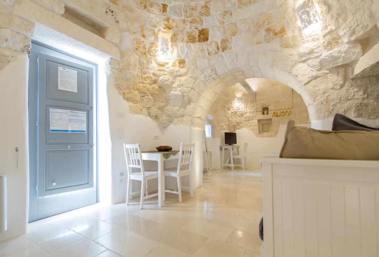 Masseria Trulli Sull'Aia Cisternino Luaran gambar