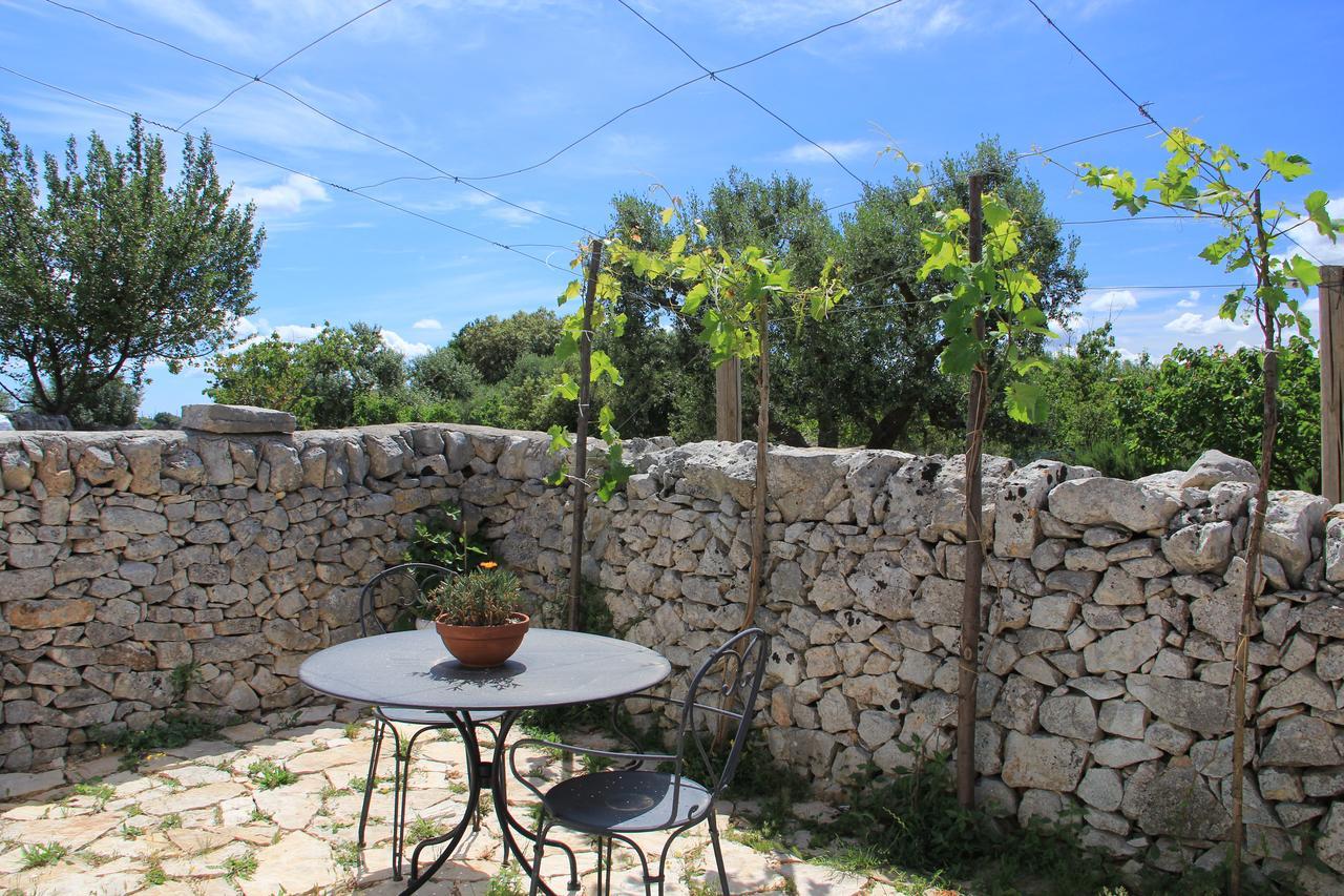 Masseria Trulli Sull'Aia Cisternino Luaran gambar