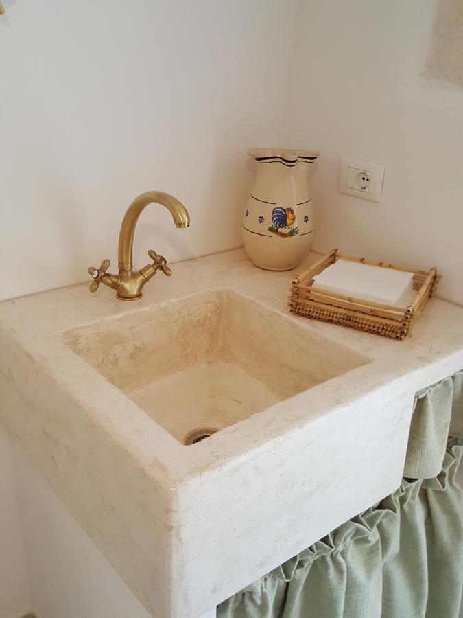 Masseria Trulli Sull'Aia Cisternino Luaran gambar
